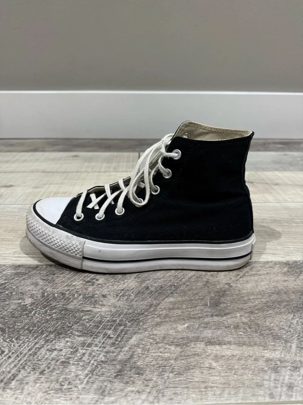 Converse Chuck Taylor All Star High Top Black Canvas Sneakers Women’s 8.5 - Picture 3 of 8